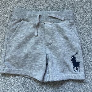Little gray polo shorts by Ralph Lauren